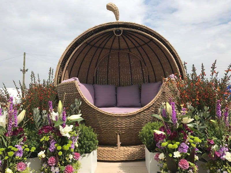 montana apple day bed, garden furniture centre